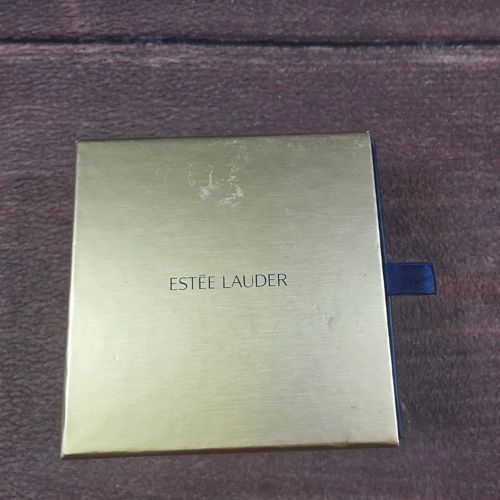 Estee Lauder Amethyst Treasure Compact Womens 8g Gold Good Jeweled Re-Nutriv